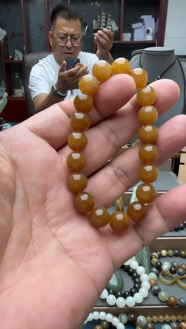 未镶嵌手串和田玉o***?糖串卡12