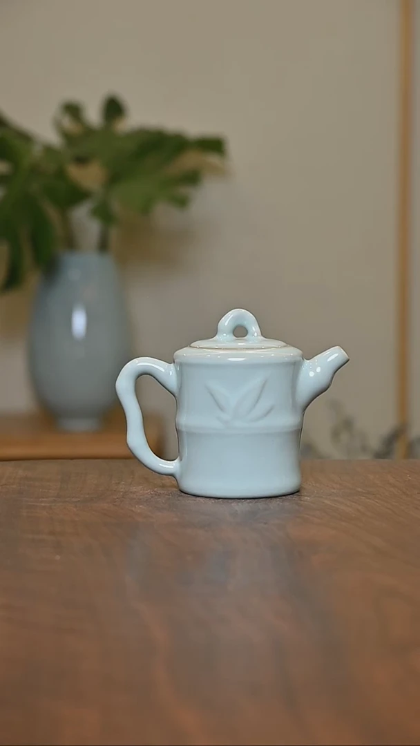 竹节壶 天青 微瑕 朱家汝窑款
