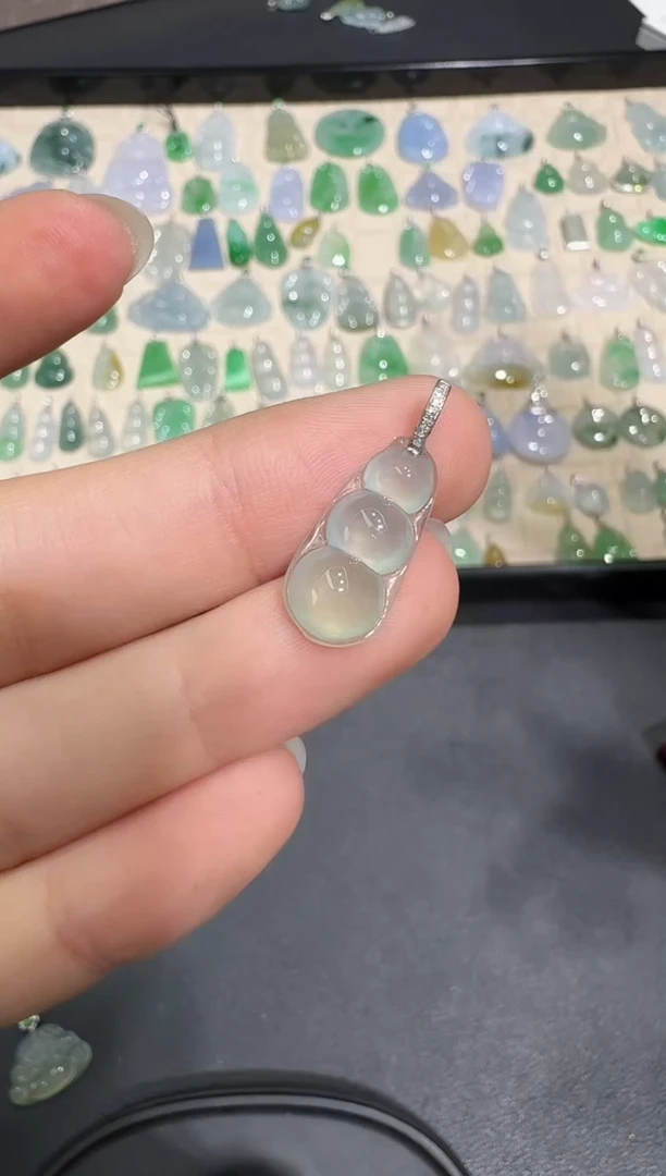 颈饰18K金镶嵌翡翠X0828-1501-416