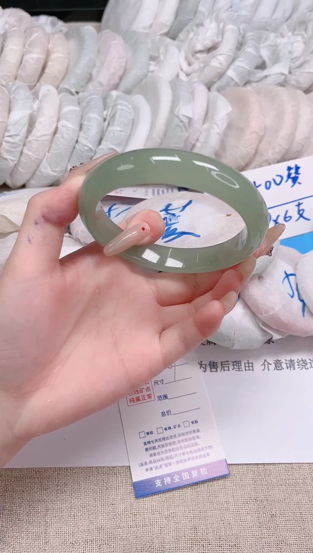 未镶嵌手镯石英质玉67-64东
