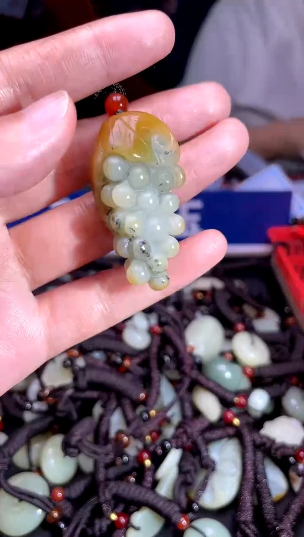 和田玉未镶嵌挂件1