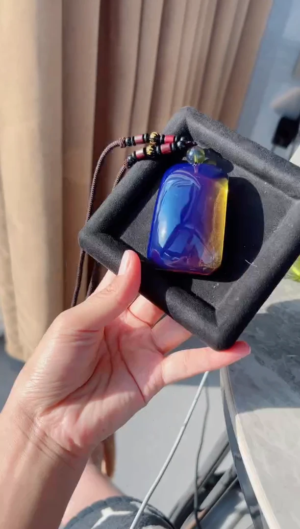 多米尼加净水蓝大马鞍牌