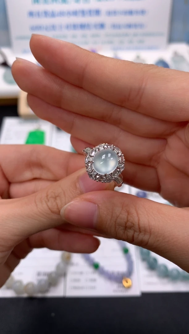 翡翠18K金镶嵌颈饰模式推广期48小时鉴赏期