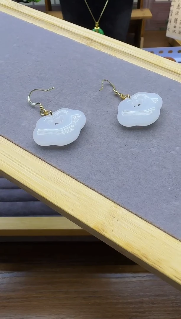 和田玉14K金镶嵌耳饰E80