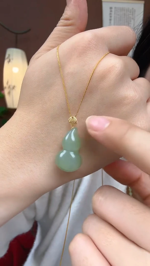 【闪购商品】和田玉吊坠(赠链)18K金镶嵌25mm晴水葫芦吊坠