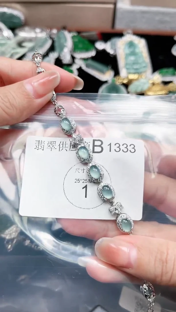 【闪购商品】翡翠颈饰未镶嵌1333赠皮绳