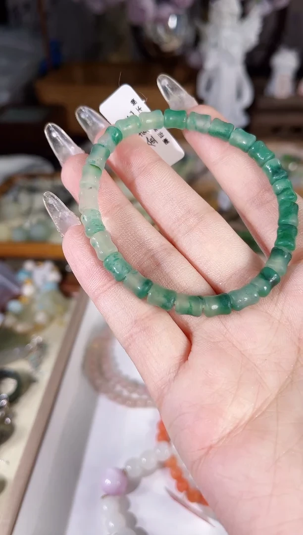 未镶嵌手链石英质玉（非洲翠）多样性发货其一孤品默认微瑕