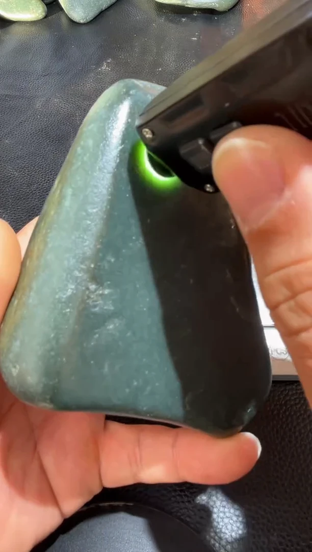 未镶嵌和田玉珠宝半成品1