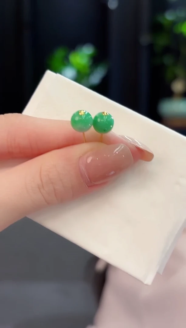 18K金镶嵌翡翠耳饰2缅甸A货/多样性发货/一对 含耳堵
