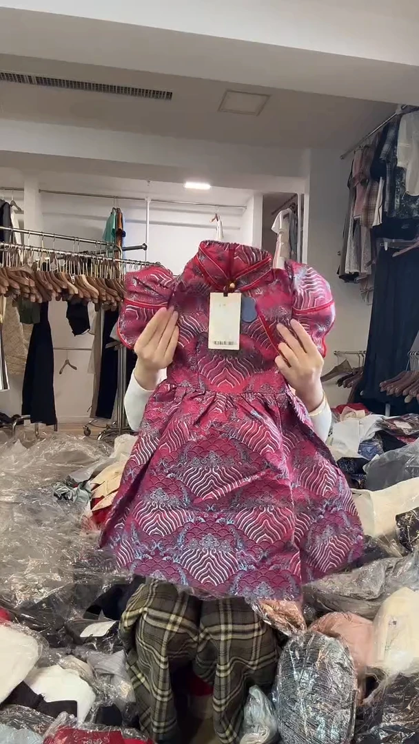 小孩  110码   裙子