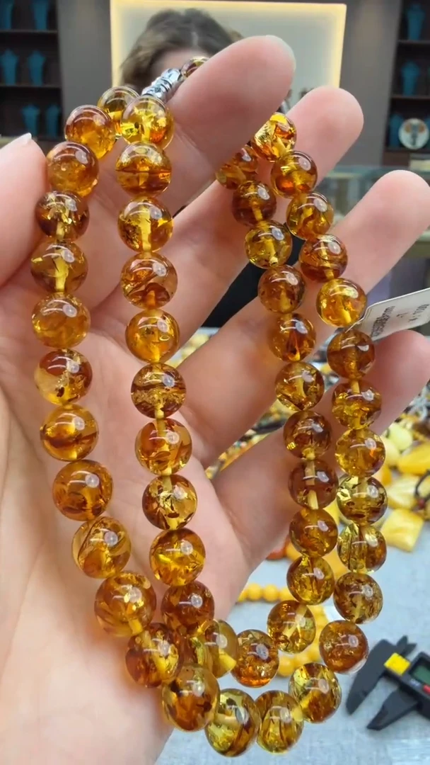 琥珀颈饰未镶嵌298秒拍号 假一罚三