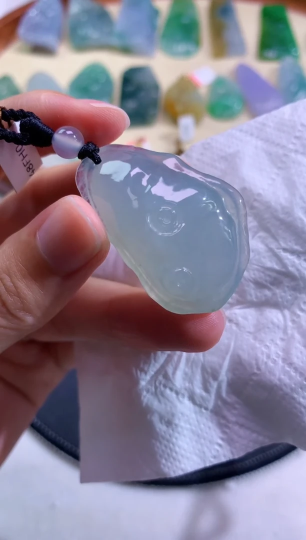颈饰未镶嵌翡翠