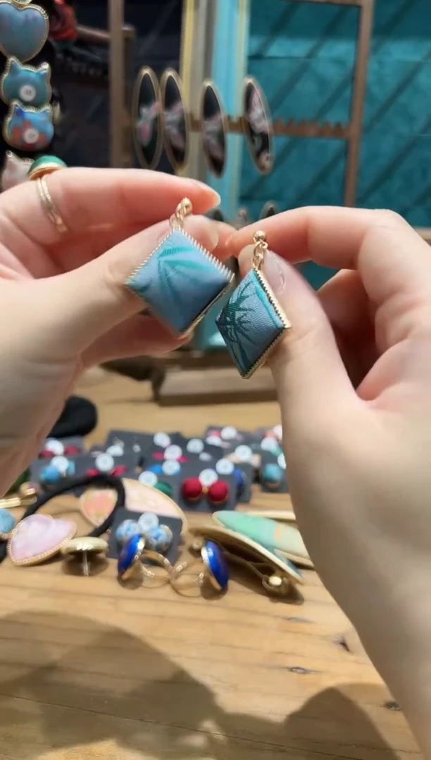 【闪购商品】【孤品2.18】春和景明菱形耳坠