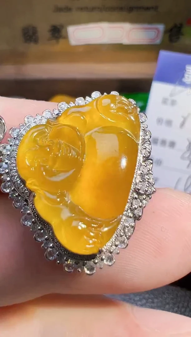 翡翠18K金镶嵌颈饰翡翠