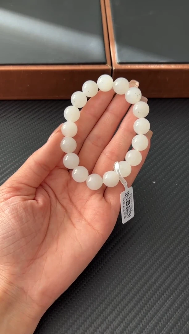 未镶嵌手串和田玉黑山微色差卡12LPQ