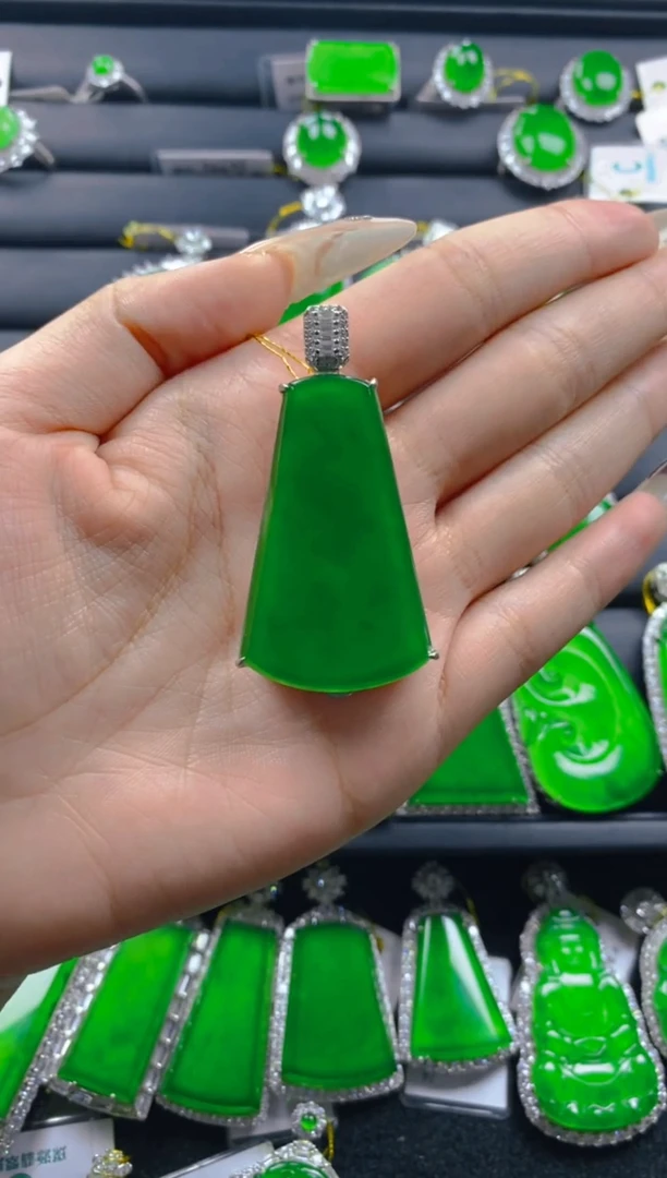 【闪购商品】翡翠颈饰银S925镶嵌11111111