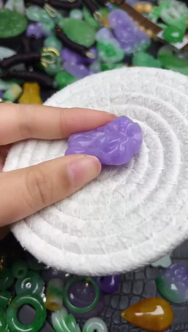 颈饰未镶嵌翡翠缅甸翡翠吊坠