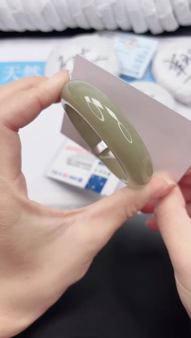 未镶嵌手镯石英质玉17-54.5DK