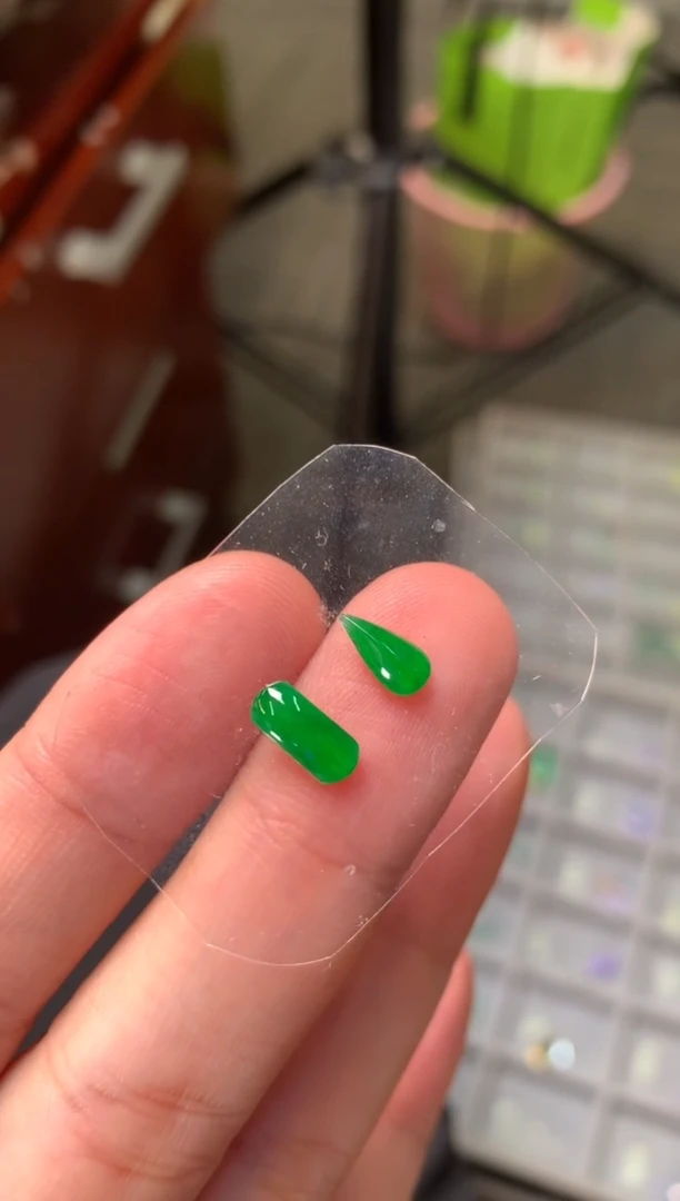 未镶嵌定制翡翠裸玉