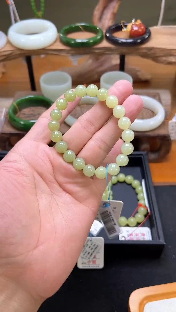 未镶嵌手串和田玉卡10 若羌黄口渐变圆珠