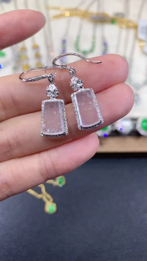 18K金镶嵌翡翠耳饰A46