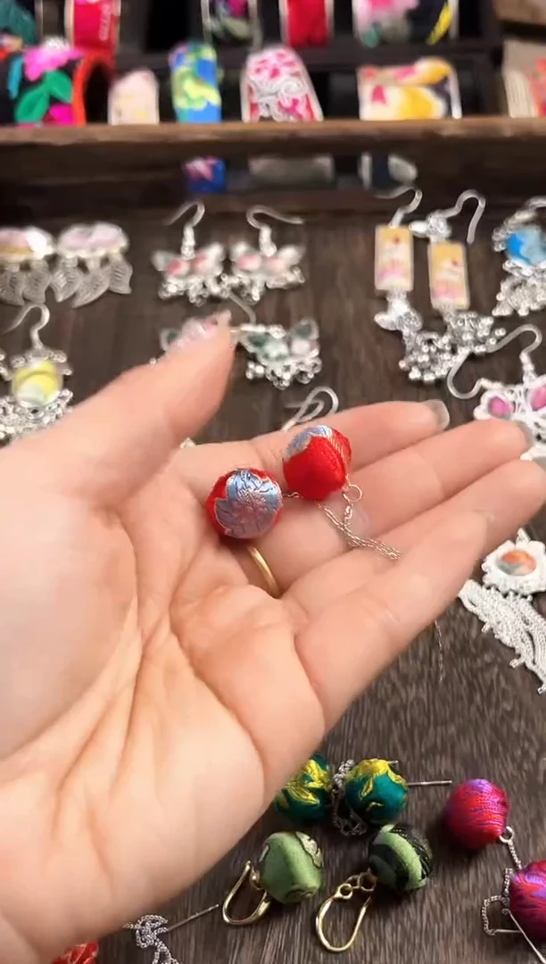 【闪购商品】织绣民族风老绣饰品356