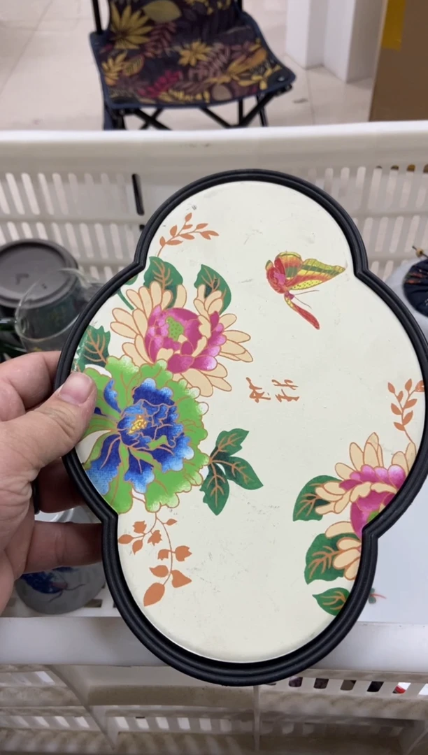 无运费险有瑕疵的摄影的产品有使用过的痕迹有点脏介意勿拍