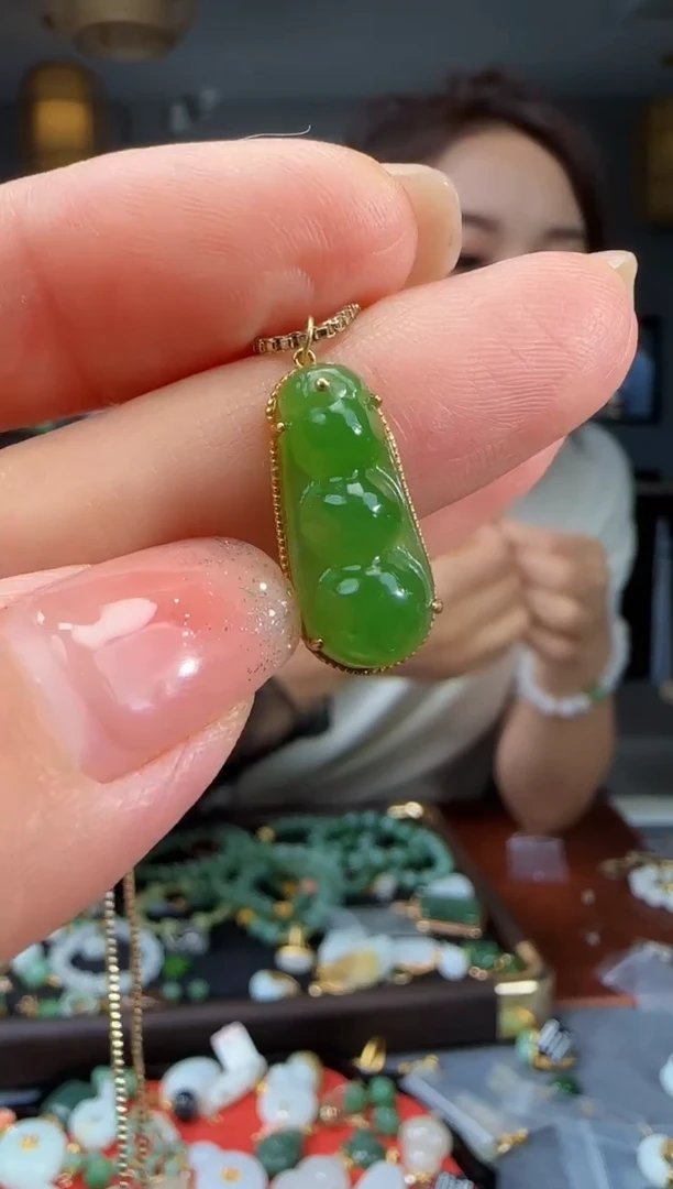 和田玉18K金镶嵌吊坠(不含链)1