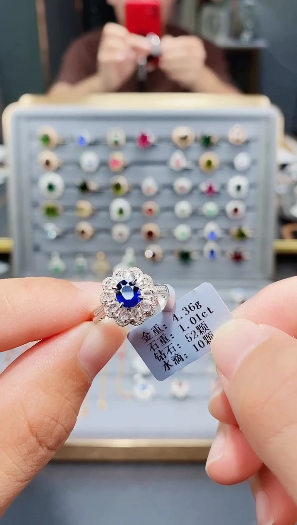 戒指蓝宝石18K金镶嵌1.01.