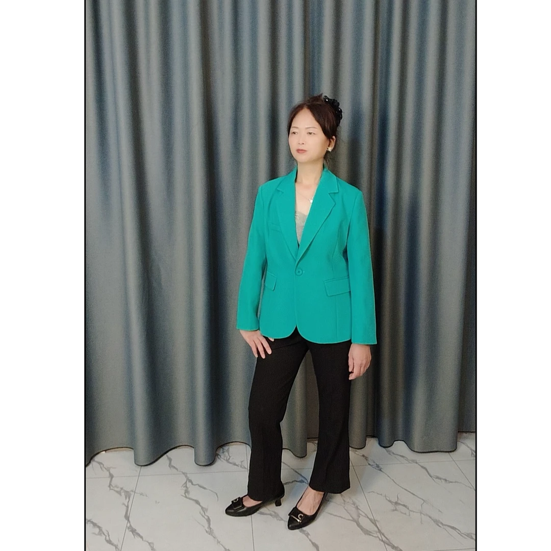 女款2025秋季新款八片修身显气质百搭精品服饰