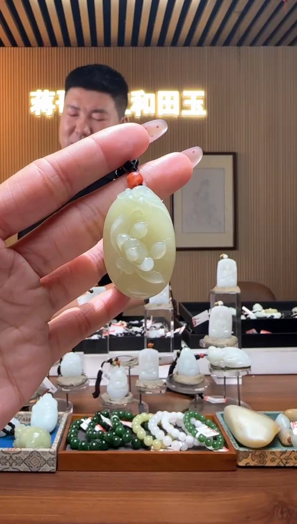 颈饰未镶嵌和田玉0