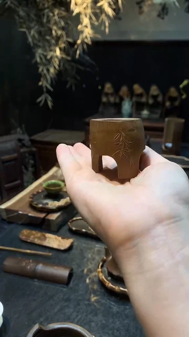 三足鼎刻竹盖置.......