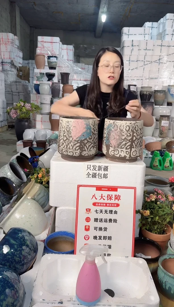 直口咖色手绘陶盆两个装 口17高20