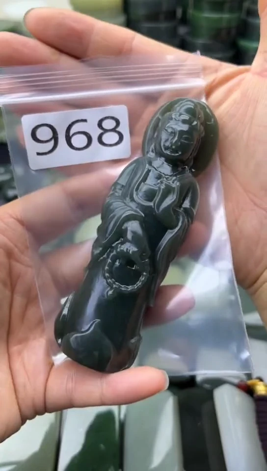 未镶嵌和田玉珠宝半成品菩萨