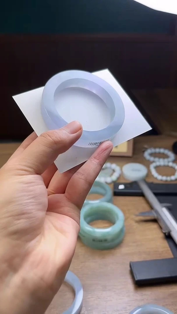 未镶嵌手镯定制翡翠沐*定制