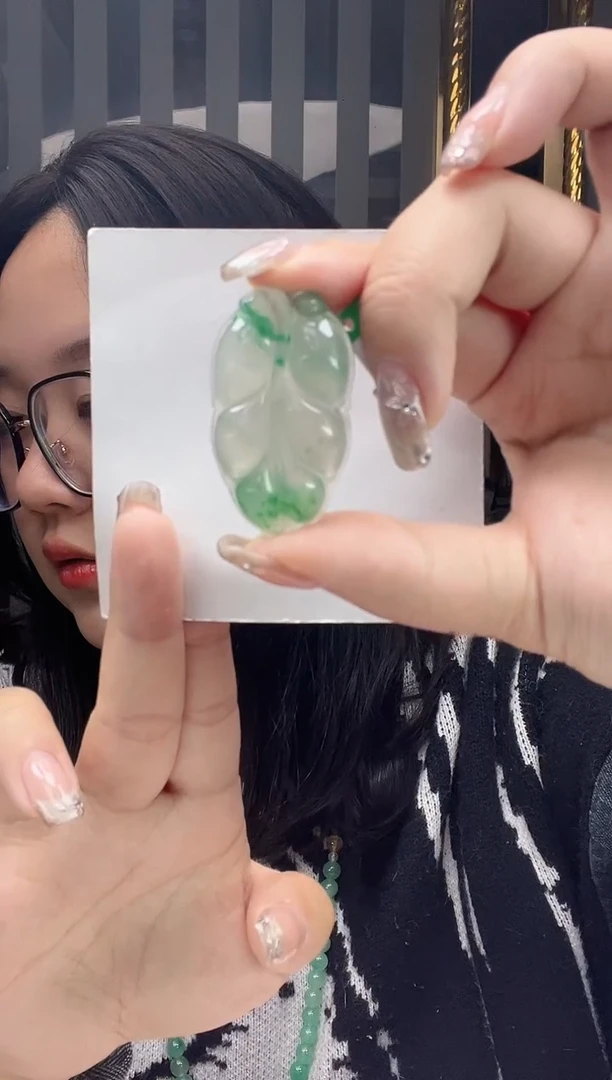 未镶嵌手镯石英质玉73