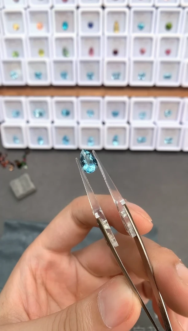 未镶嵌裸石定制海蓝宝石1.65ct 圣玛 02017