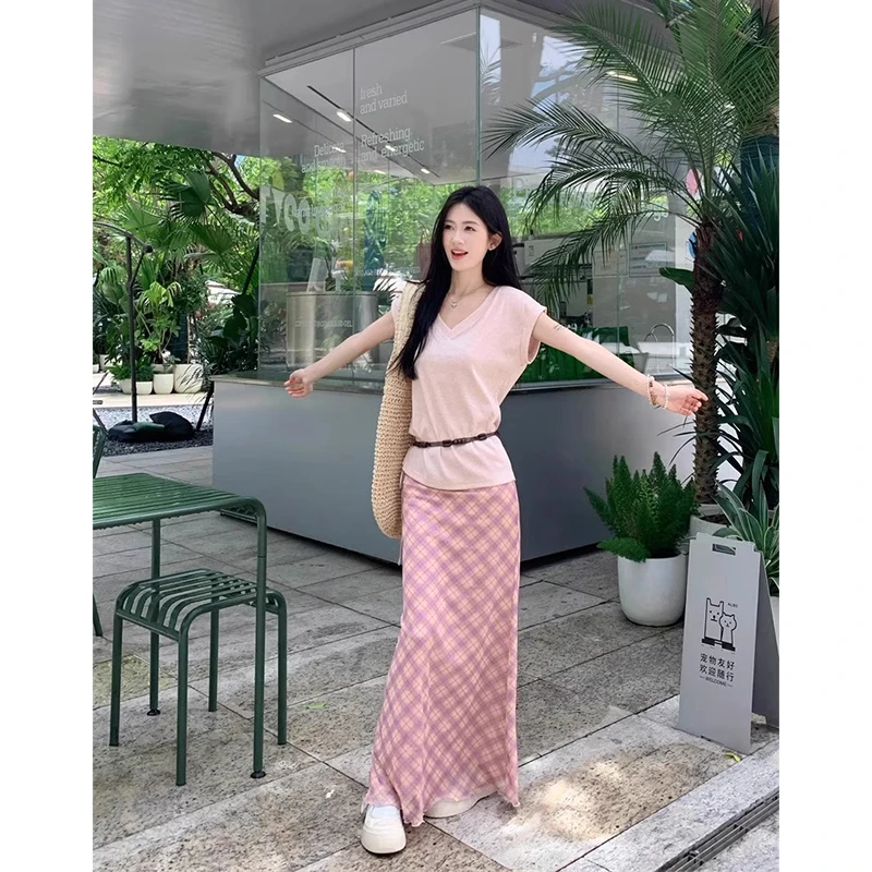 甜美温柔风套装女夏季新款法式慵懒感V领短袖T恤格子半身裙两件套