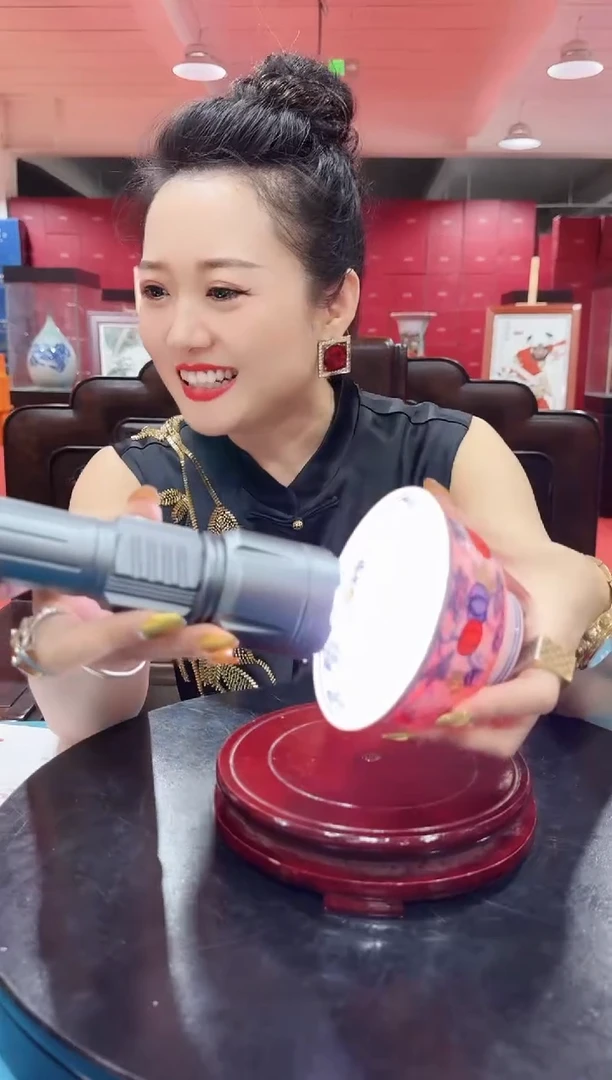 陶瓷红稀土瓜果碗