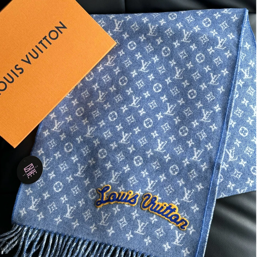 全新未使用 LouisVuitton/路易威登 羊绒围巾 40*200  9277716