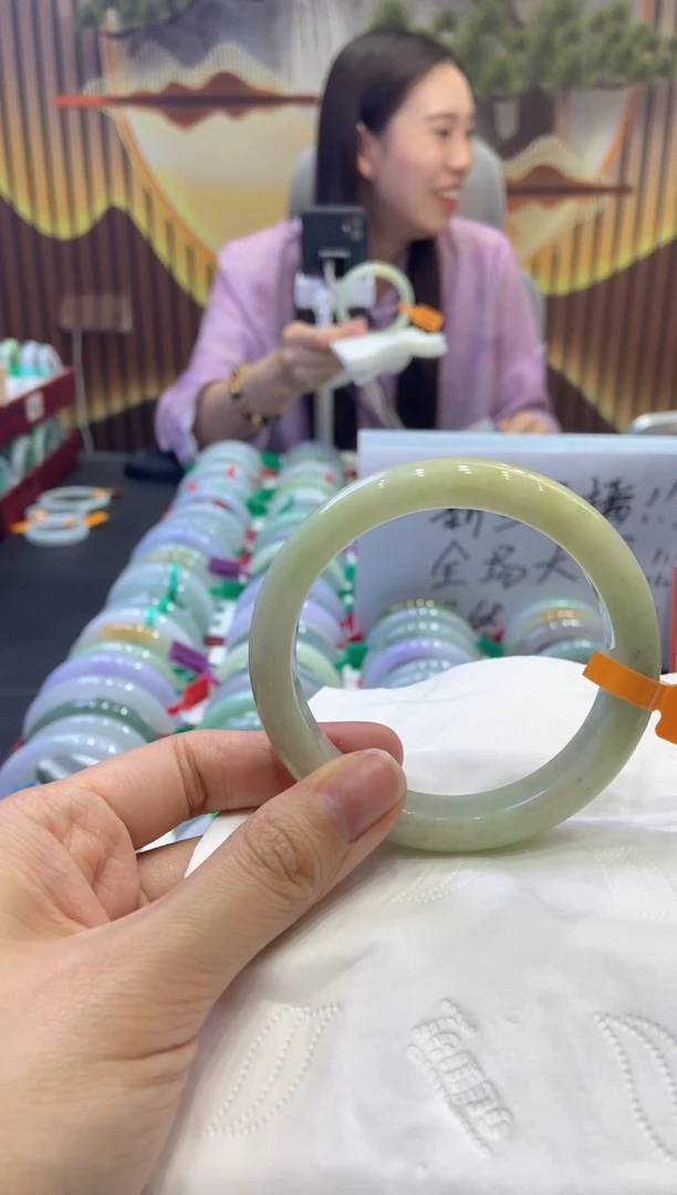 未镶嵌手镯翡翠西****天00009778