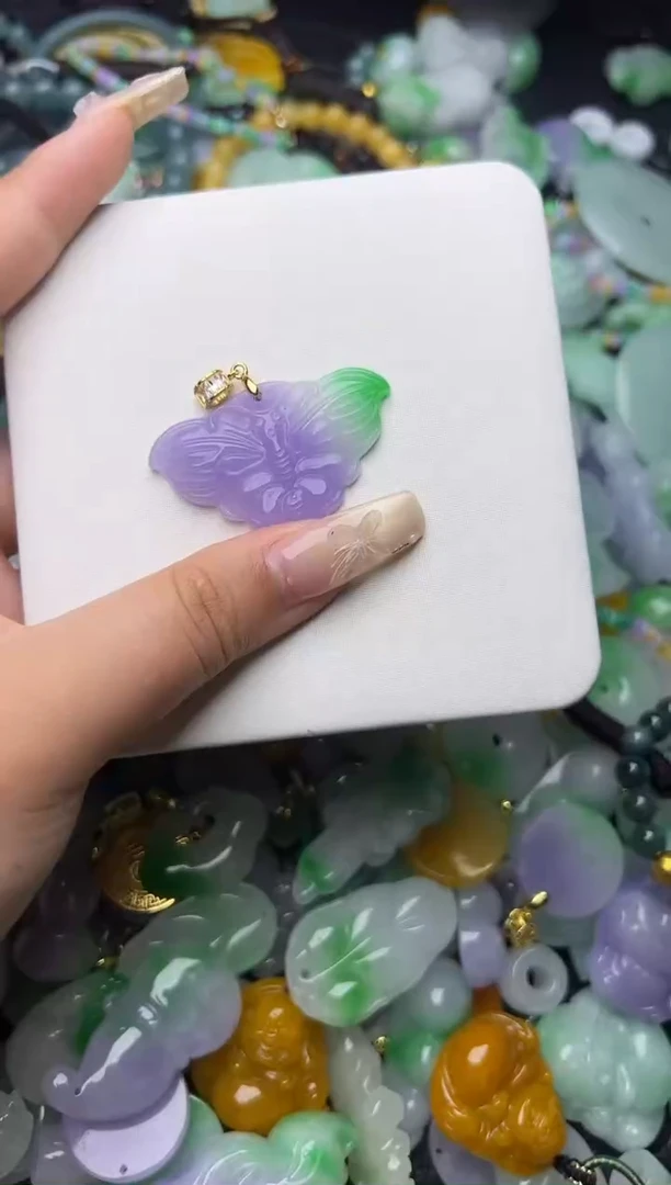 翡翠未镶嵌颈饰天然缅甸翡翠吊坠