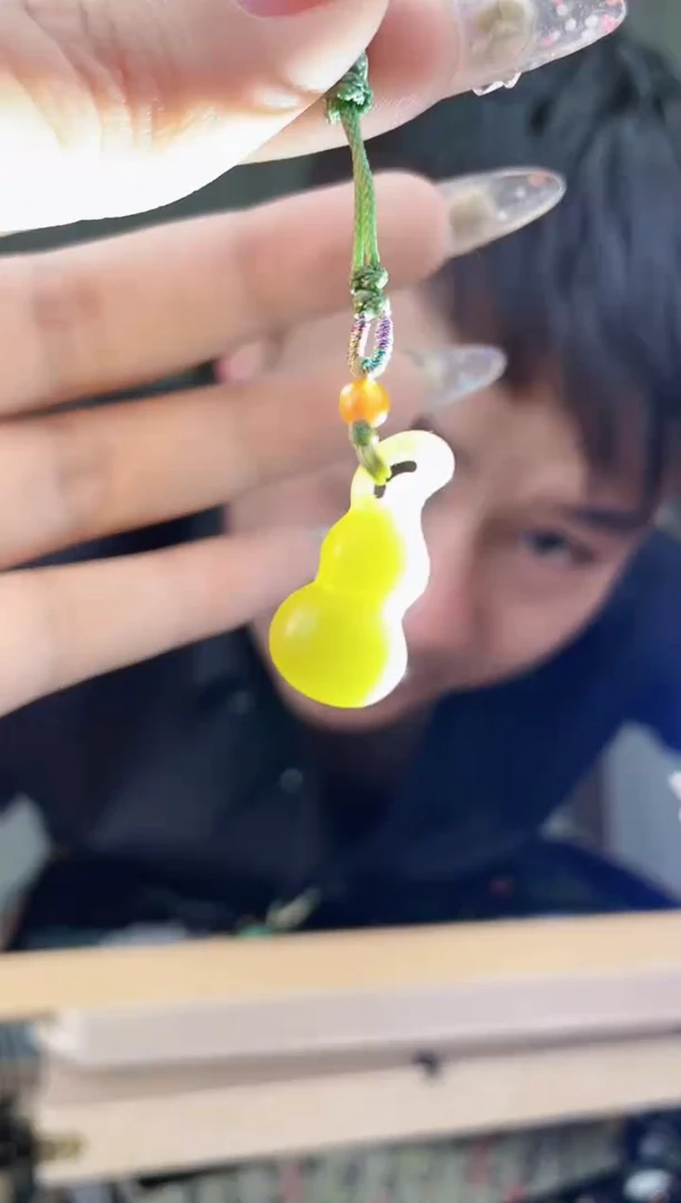 【闪购商品】和田玉挂件未镶嵌拍一发一，多样性发货！