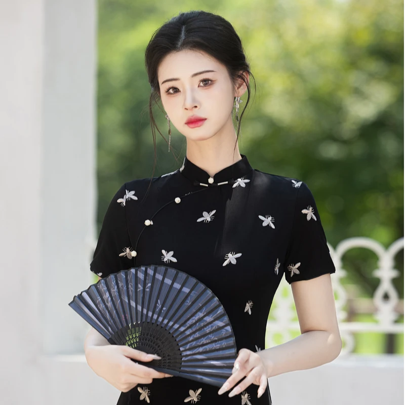 青未了【小蜜蜂】2025夏款新出炉刺绣珠光锻气质复古中国风旗袍