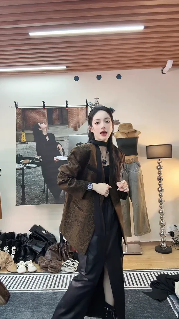 2026变成岛屿年货福利款外套