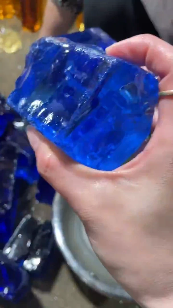 新疆五彩石原石摆件