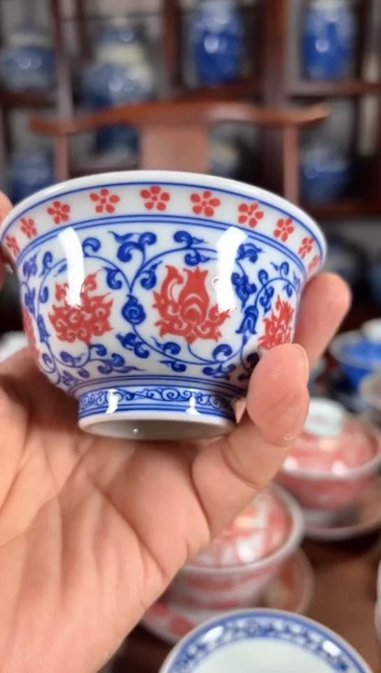 柴窑青花釉里红缠枝莲永乐压手杯杯