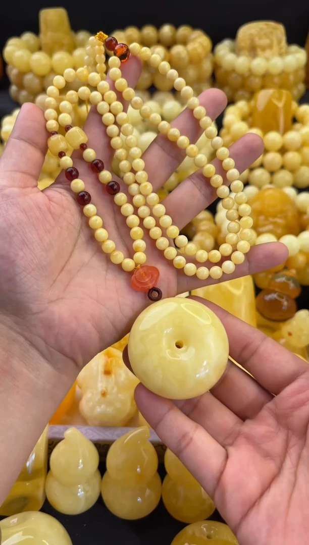 蜜蜡颈饰未镶嵌平安扣套链