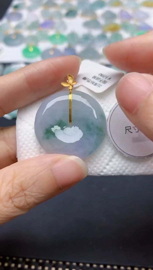 翡翠18K金镶嵌颈饰天然缅甸A货翡翠