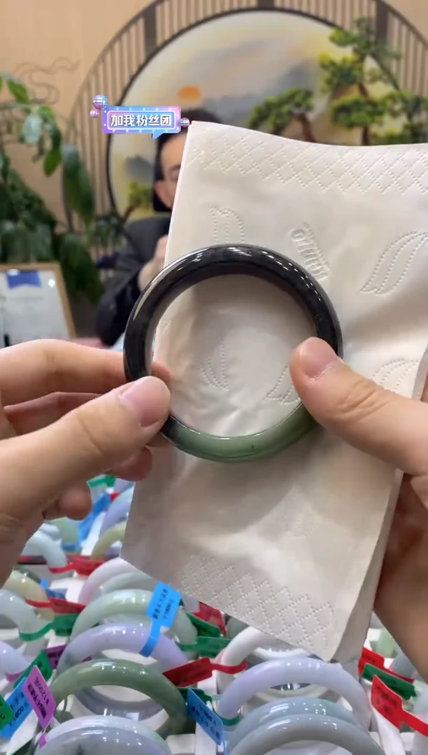 【闪购商品】翡翠手镯未镶嵌000003107